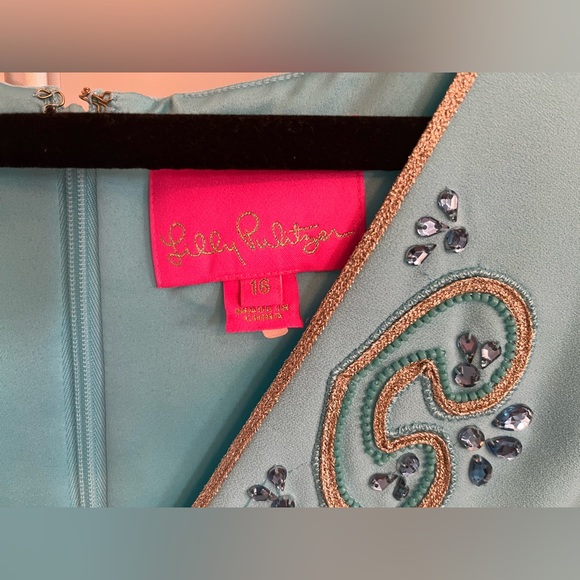 Lilly Pulitzer embellished neckline dress-like new! Perfect for wedding guests! - Picture 2 of 6